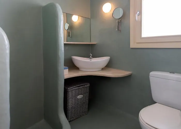 Apartamento Nicolia Sea View, Jacuzzi, Walk To Centre