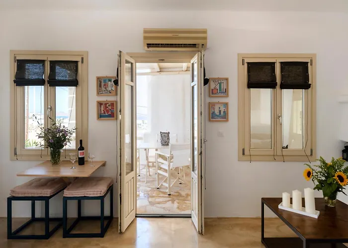 Nicolia Sea View, Jacuzzi, Walk To Centre