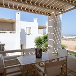 Nicolia Sea View, Jacuzzi, Walk To Centre Apartment Naoussa