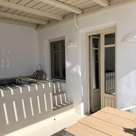 شقة Nicolia Sea View, Jacuzzi, Walk To Centre ناوسا