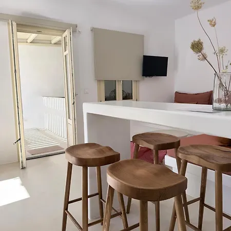 Nicolia Sea View, Jacuzzi, Walk To Centre شقة