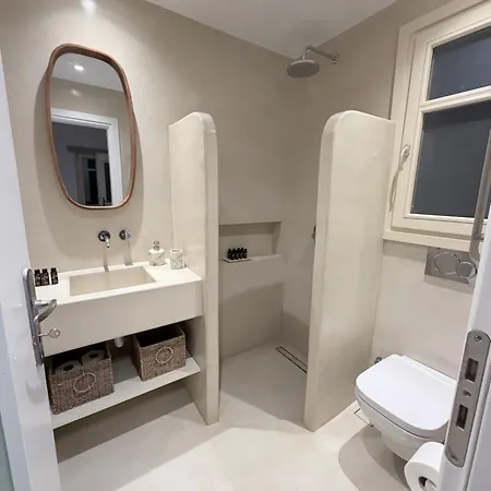 Nicolia Sea View, Jacuzzi, Walk To Centre شقة